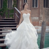 A magnificent wedding dress from the collection of Venice from Gabbiano