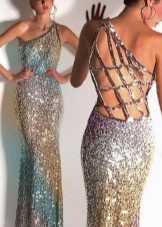 The open back glittering gown