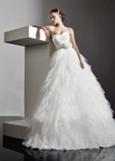 The magnificent wedding dress from chiffon