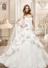 Magnificent wedding dress with tiered skirt 2016