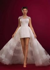 Wedding dress from the Aristocrat collection short with a loop