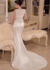 Mermaid wedding dress with lace back