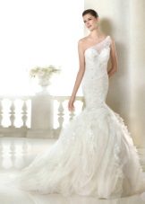 One-shoulder San Patrick Dreams collection wedding dress