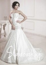 Wedding dress decorated with pearls