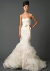 Wedding dress from Vera Wong from the collection of 2011 mermaid