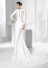 Wedding dress from ManuAlvarez with sleeves