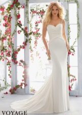 Wedding dress with drapery