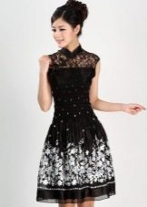 Black dress with white floral print in Chinese style