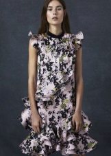 Floral print dress with ruffles