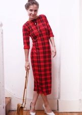 Sheath dress in a red and black plaid (tartan)