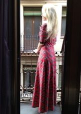 Three-quarter long dress in plaid dress (tartan)