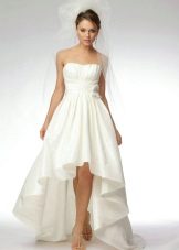 Short wedding dress with a high waist with a train