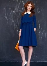 Wool dress with a white collar short