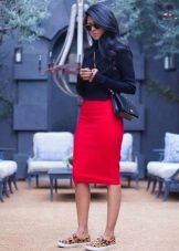 Red pencil skirt in a black turtleneck