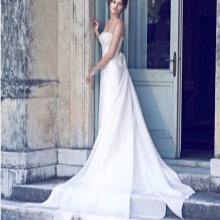 Wedding dress by Giuseppe Papini with train