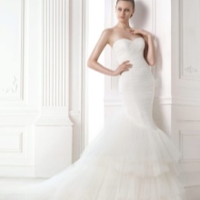 Wedding dress from the DREAMS collection by Pronovias fish