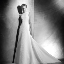 Wedding dress with train 2016 by Pronovias