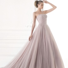 Color wedding dress by Pronovias