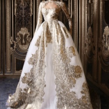 Baroque wedding dress with golden appliqué