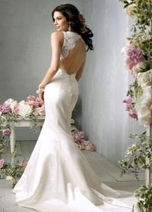 Wedding dress with open tracery back