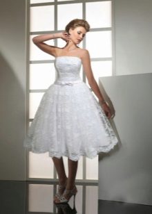 A-line lace wedding dress