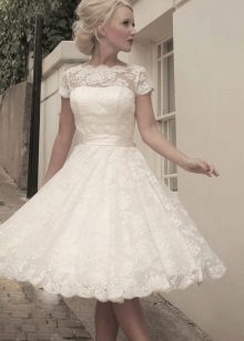 Retro Lace Wedding Dress