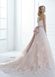 Wedding dress with open back