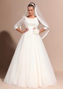 Wedding dress with lace sleeves magnificent