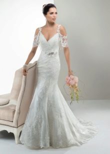 Mermaid wedding dress with short lace sleeves