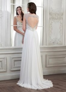 Wedding dress with a sweetheart neckline