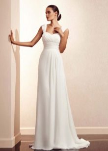 Wedding dress from the DIVINA collection in the Empire style from Cupid Bridal