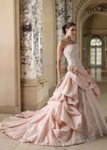 Mermaid wedding dress in pink color