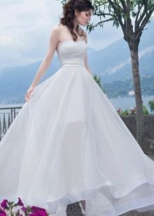 Wedding dress with a slit from the Venice collection from Gabbiano