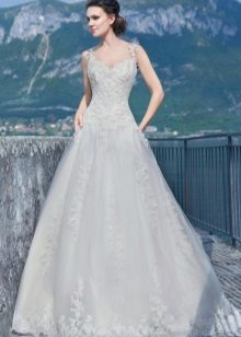 A-silhouette wedding dress from the Gabbiano Venice Collection