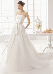 A-line wedding dress with train and bow