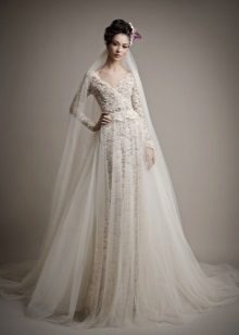 Lace wedding dress straight