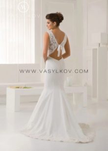 Wedding dress with an open back from the cornflowers