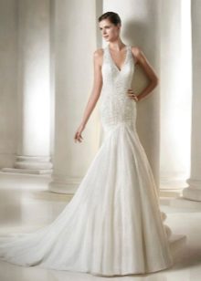 Wedding dress from the Modern Bride collection by San Patrick