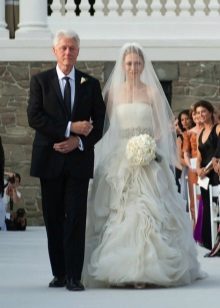 Wedding dress Chelsea Clinton by Vera Wong