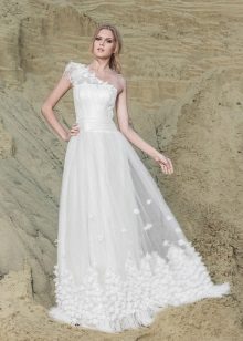 Anne-Mariee wedding dress from the 2014 collection on one shoulder