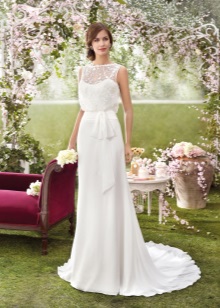 Wedding dress from Fara Sposa with a train