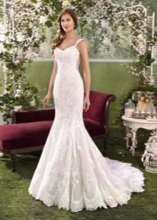 Wedding dress from Fara Sposa fish