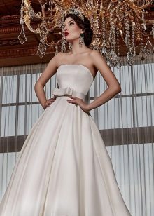 Wedding dress with satin belt