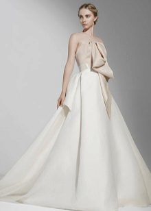 Wedding dress with open shoulders magnificent