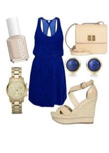 Beige sandals and beige accessories to a dark blue dress