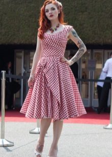 Rockabilly ruha a kockás mintában