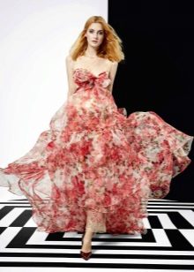 Summer dress in the flower to the floor