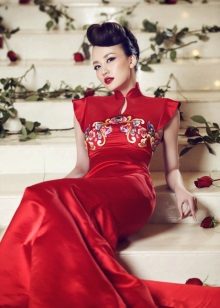 Dress in oriental style