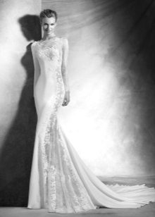 Wedding dress with guipure inserts