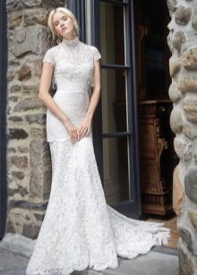 Wedding dress from guipure closed